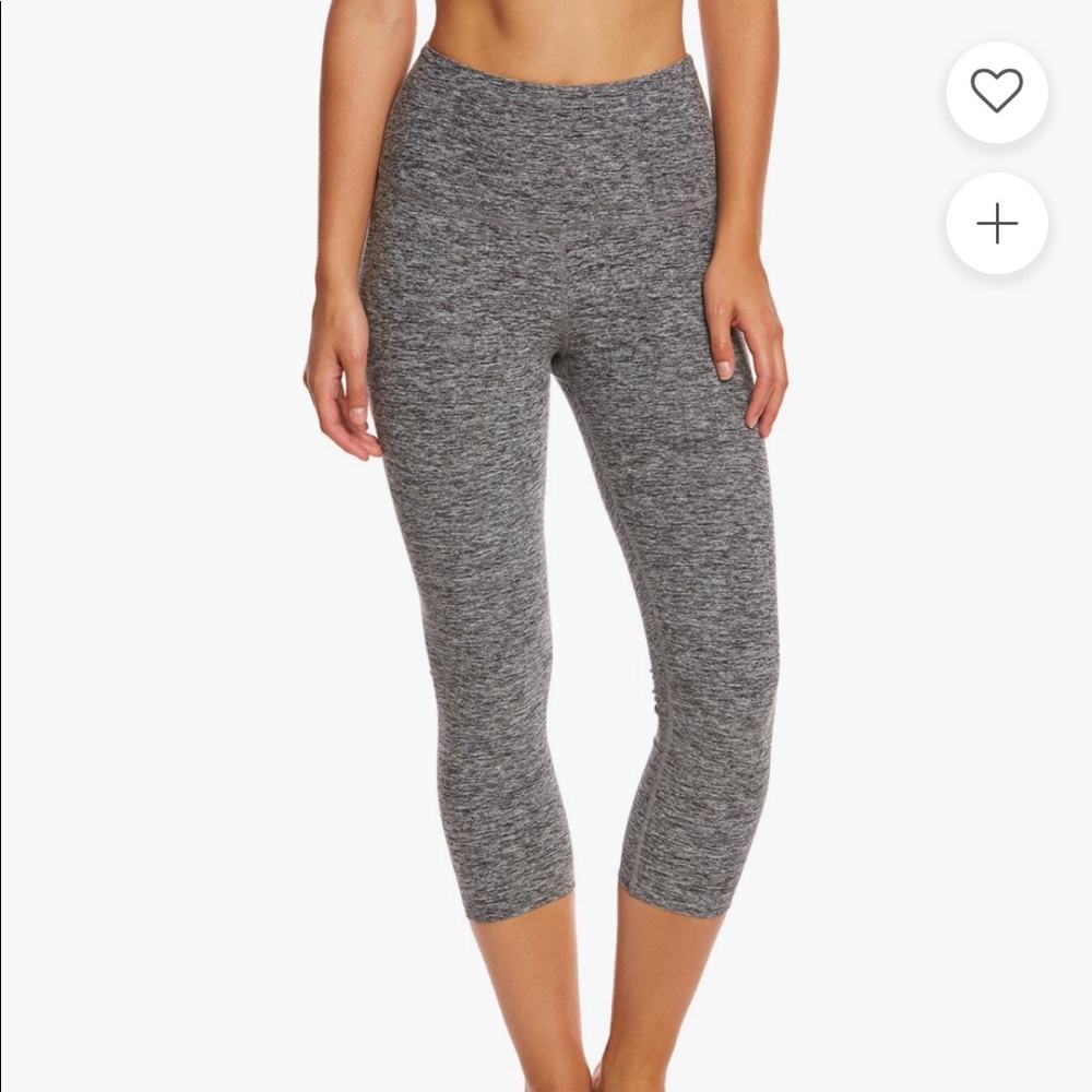 NWOT Beyond yoga spacedye Capri small